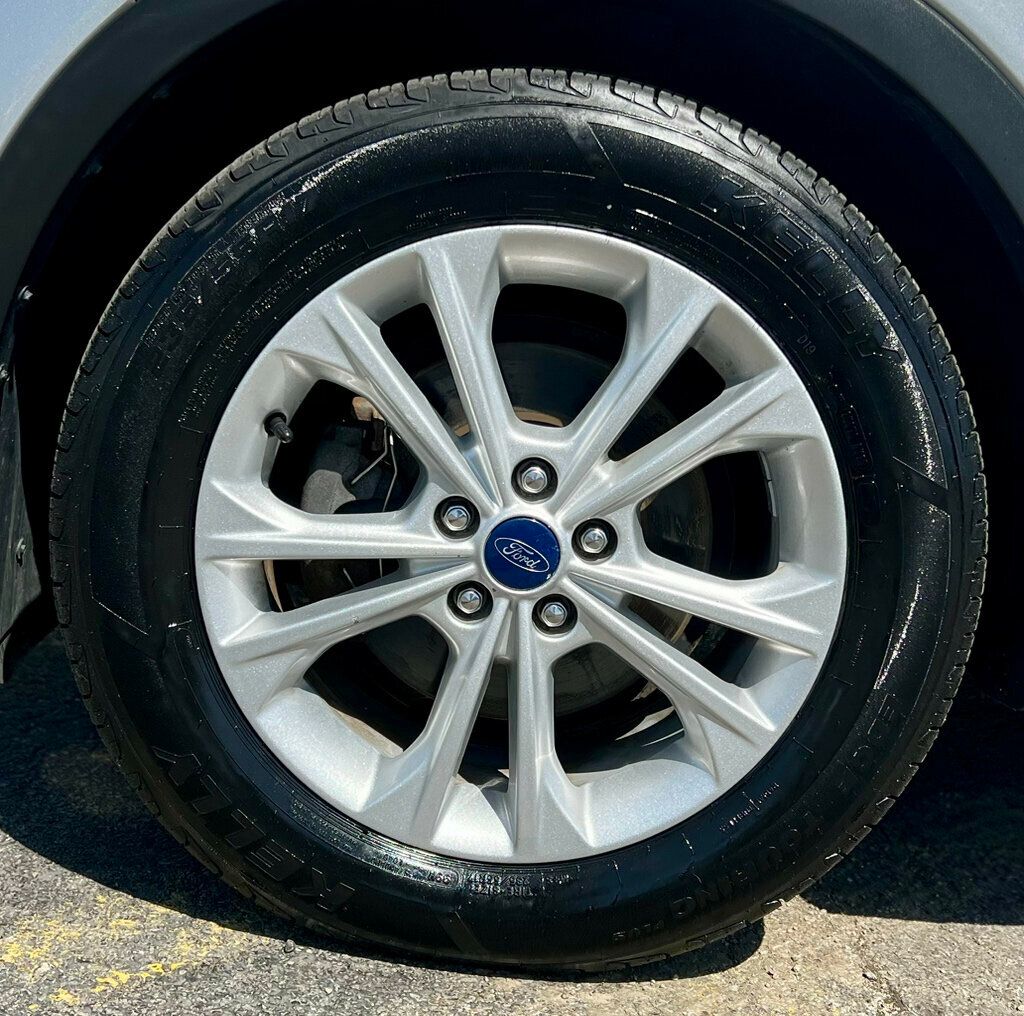 2017 Ford Escape SE FWD - 23029665 - 29