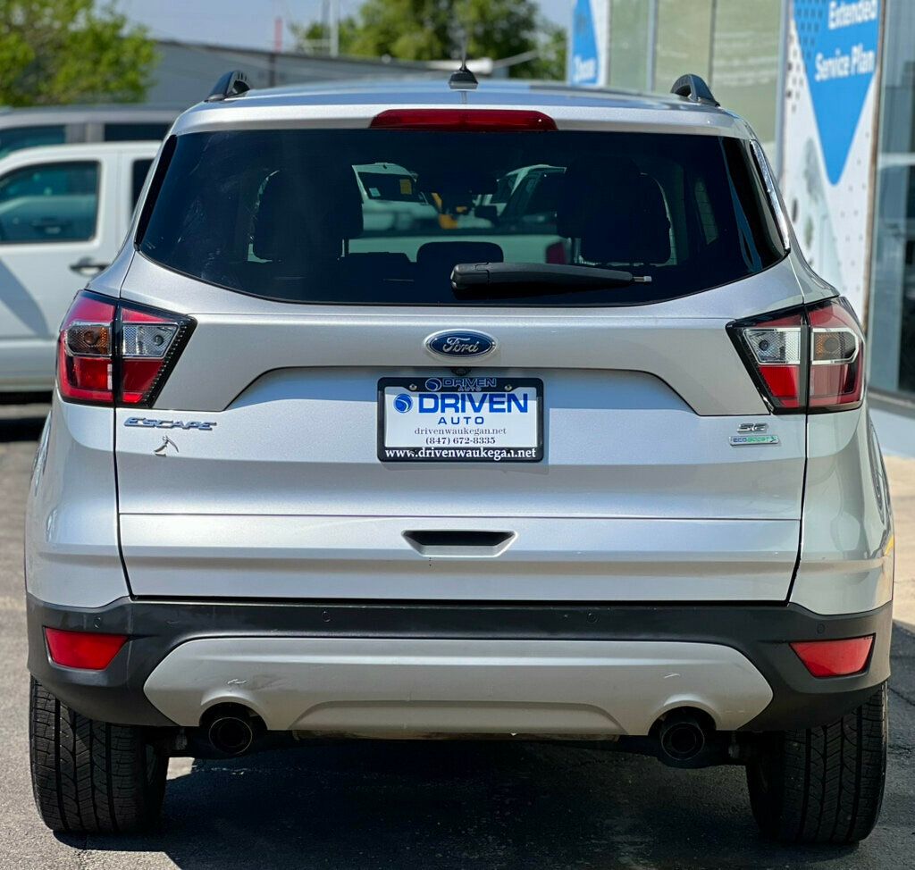 2017 Ford Escape SE FWD - 23029665 - 3