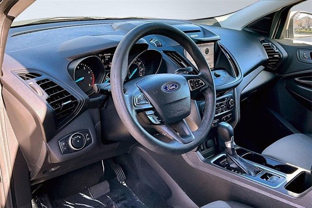 2017 Ford Escape SE FWD - 22937680 - 10