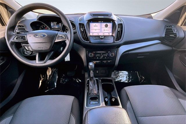 2017 Ford Escape SE FWD - 22937680 - 18
