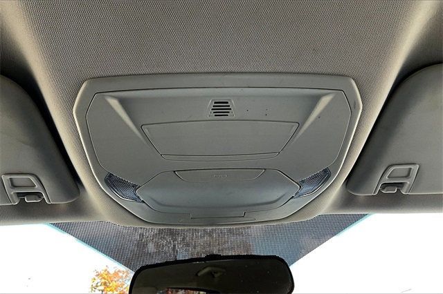 2017 Ford Escape SE FWD - 22937680 - 28