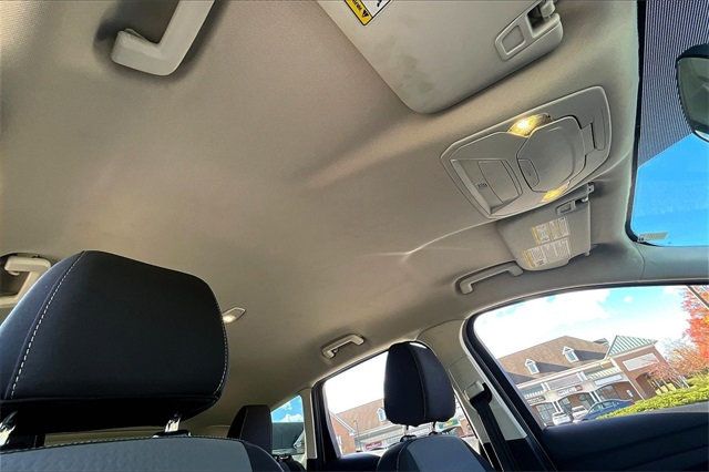 2017 Ford Escape SE FWD - 22937680 - 32