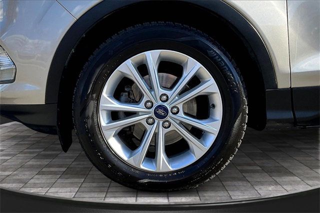 2017 Ford Escape SE FWD - 22937680 - 36