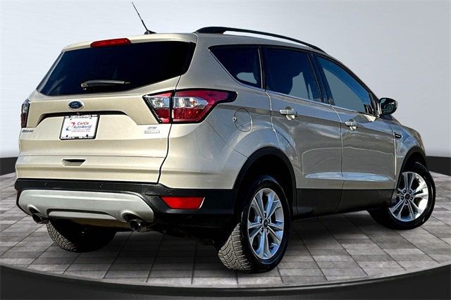 2017 Ford Escape SE FWD - 22937680 - 4