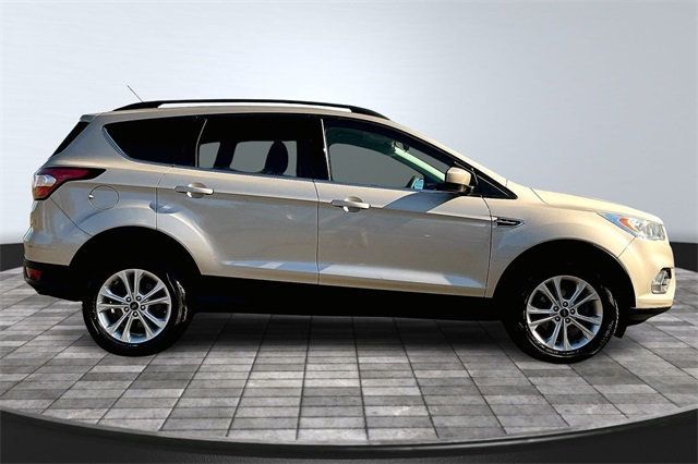 2017 Ford Escape SE FWD - 22937680 - 7