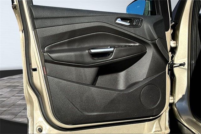 2017 Ford Escape SE FWD - 22937680 - 8