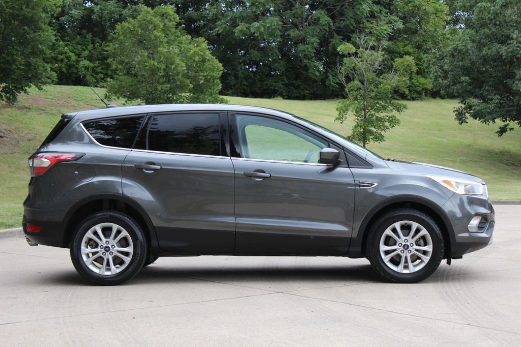 2017 Ford Escape SE FWD - 20898157 - 6