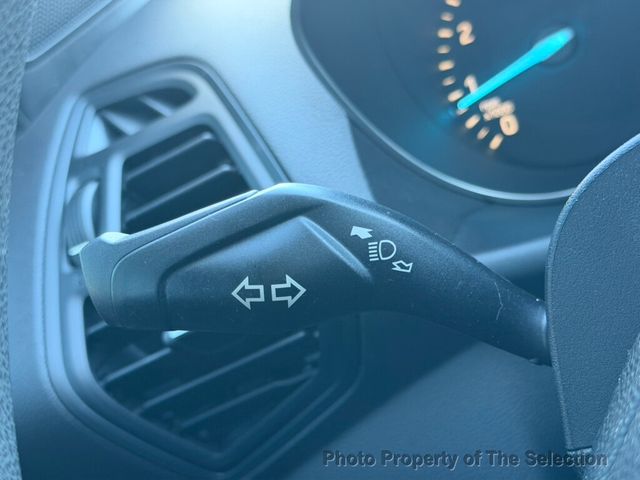 2017 Ford Escape SE FWD W/ BACK UP CAMERA & BLUETOOTH - 22940141 - 28