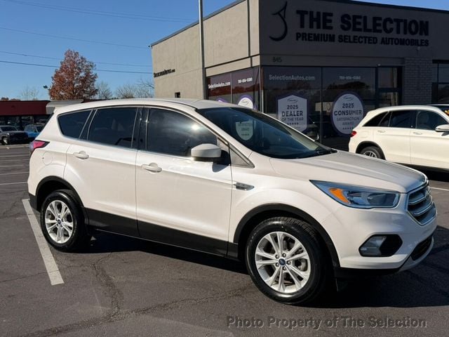 2017 Ford Escape SE FWD W/ BACK UP CAMERA & BLUETOOTH - 22940141 - 2