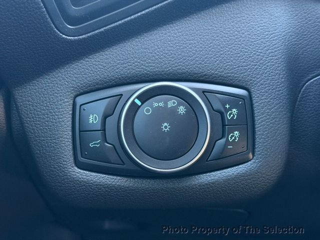 2017 Ford Escape SE FWD W/ BACK UP CAMERA & BLUETOOTH - 22940141 - 29