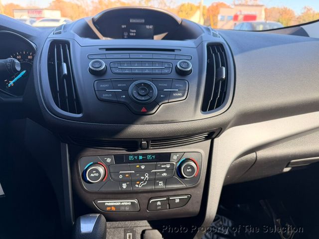 2017 Ford Escape SE FWD W/ BACK UP CAMERA & BLUETOOTH - 22940141 - 32