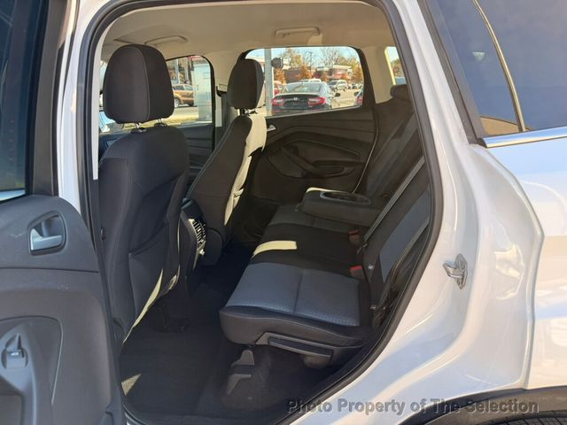 2017 Ford Escape SE FWD W/ BACK UP CAMERA & BLUETOOTH - 22940141 - 40