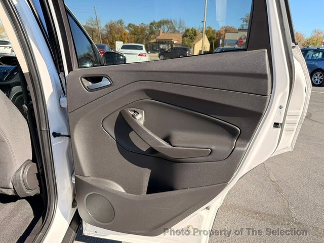 2017 Ford Escape SE FWD W/ BACK UP CAMERA & BLUETOOTH - 22940141 - 46