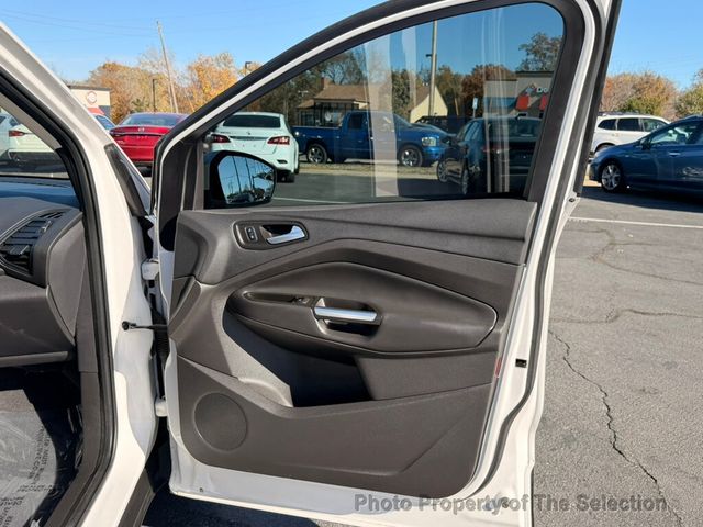 2017 Ford Escape SE FWD W/ BACK UP CAMERA & BLUETOOTH - 22940141 - 49