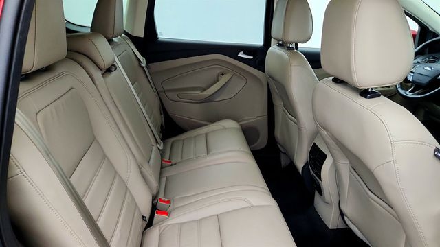 2017 Ford Escape SE FWD w/ Equipment 201A, Leather Comfort Package & Voice Nav. - 23040250 - 21