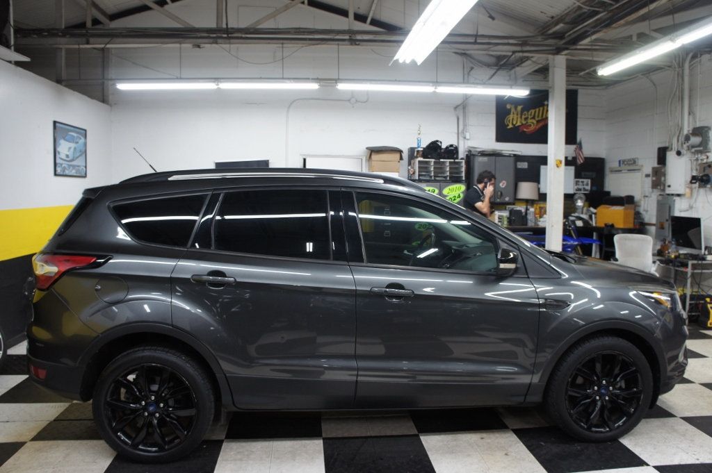 2017 Ford Escape Titanium - 22767593 - 11