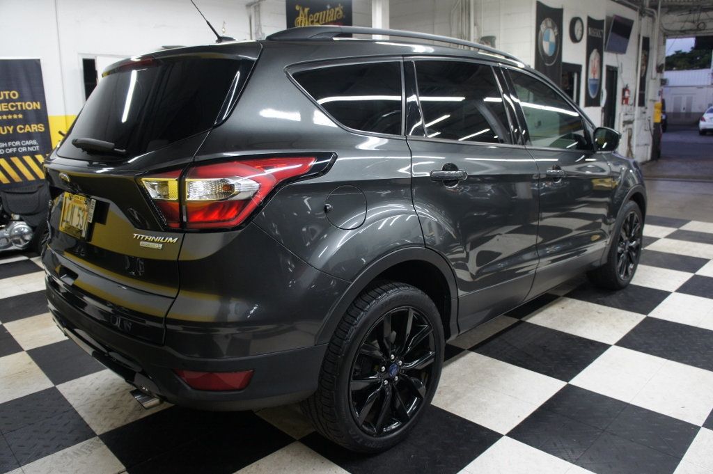 2017 Ford Escape Titanium - 22767593 - 13