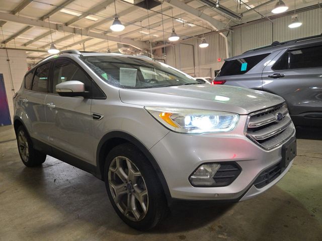 2017 Ford Escape Titanium 4WD - 22965589 - 4