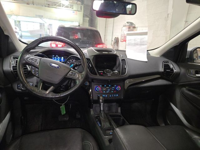 2017 Ford Escape Titanium 4WD - 22965589 - 6