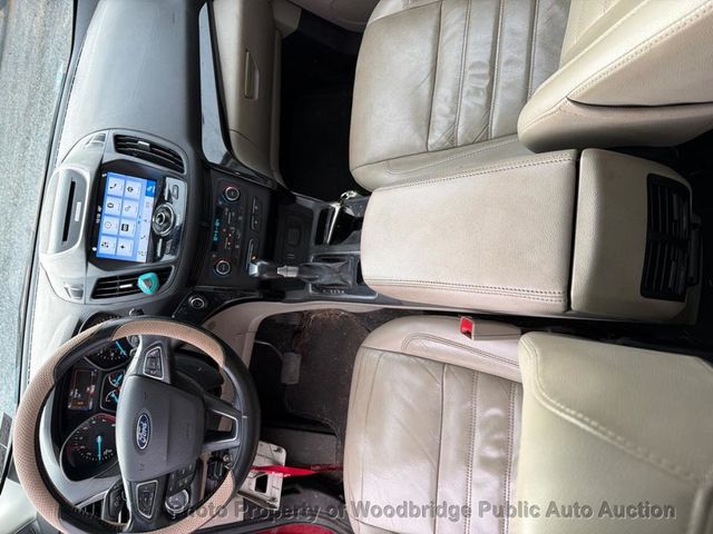 2017 Ford Escape Titanium 4WD - 22975121 - 9