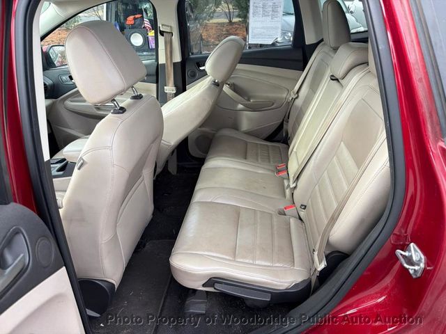 2017 Ford Escape Titanium 4WD - 22975121 - 10