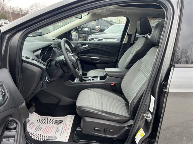 2017 Ford Escape Titanium 4WD - 22969503 - 12