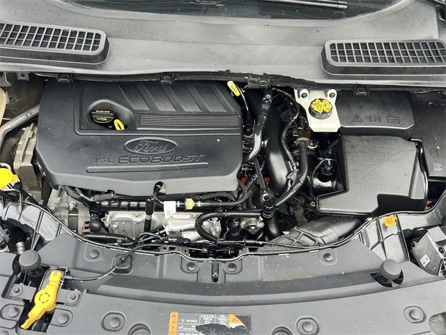 2017 Ford Escape Titanium 4WD - 22969503 - 21