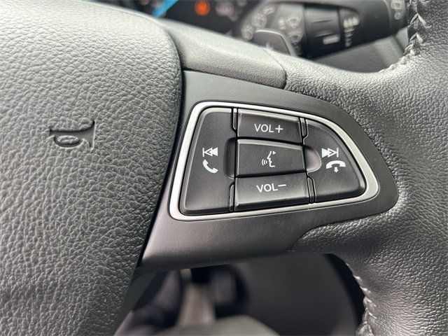 2017 Ford Escape Titanium 4WD - 22969503 - 24