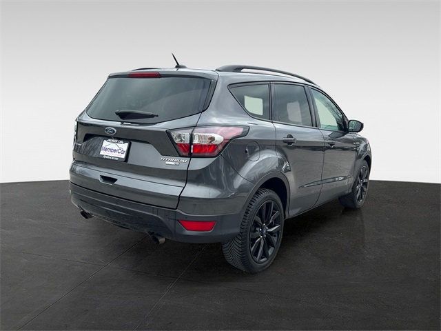 2017 Ford Escape Titanium 4WD - 22969503 - 4