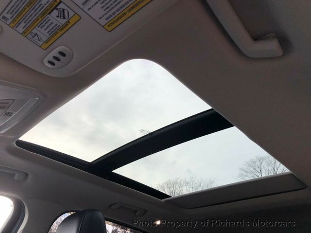 2017 Ford Escape Titanium 4WD - 20458271 - 25