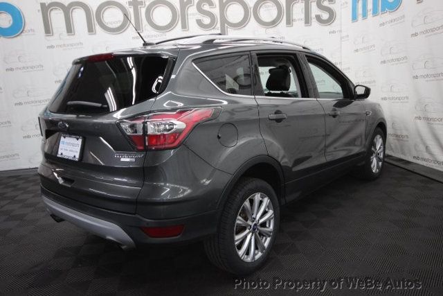 2017 Ford Escape Titanium 4WD - 22489203 - 5