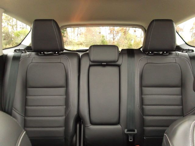 2017 Ford ESCAPE  SE LEATHER ONE OWNER  LEATHER INTERIOR  PANORAMIC MOONROOF  BLIND SPOT - 19348629 - 31