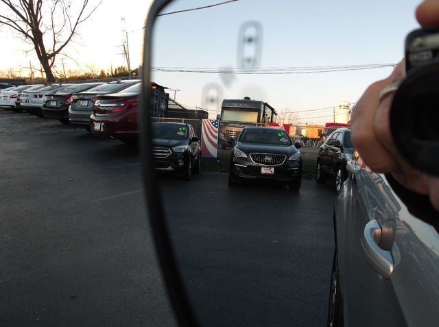 2017 Ford ESCAPE  SE LEATHER ONE OWNER  LEATHER INTERIOR  PANORAMIC MOONROOF  BLIND SPOT - 19348629 - 33