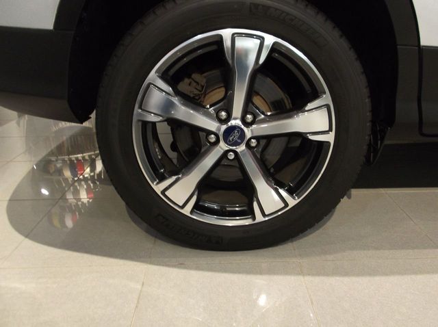 2017 Ford ESCAPE  SE LEATHER ONE OWNER  LEATHER INTERIOR  PANORAMIC MOONROOF  BLIND SPOT - 19348629 - 38