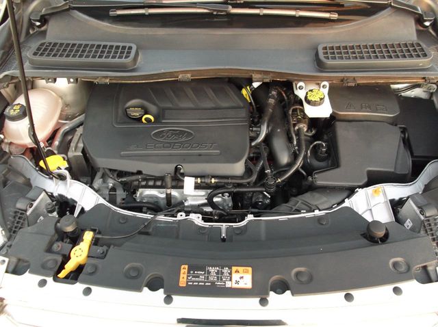 2017 Ford ESCAPE  SE LEATHER ONE OWNER  LEATHER INTERIOR  PANORAMIC MOONROOF  BLIND SPOT - 19348629 - 39