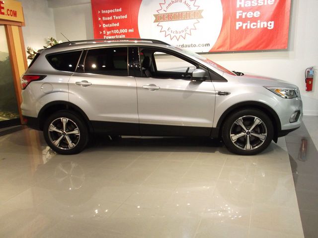 2017 Ford ESCAPE  SE LEATHER ONE OWNER  LEATHER INTERIOR  PANORAMIC MOONROOF  BLIND SPOT - 19348629 - 41