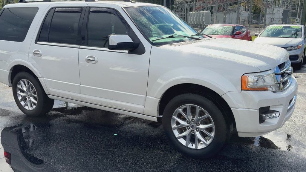 Ford Expedition Limited 4x2 photo 2