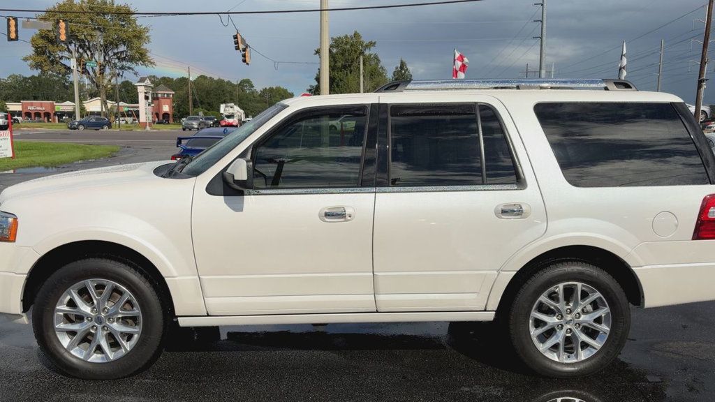 Ford Expedition Limited 4x2 photo 5