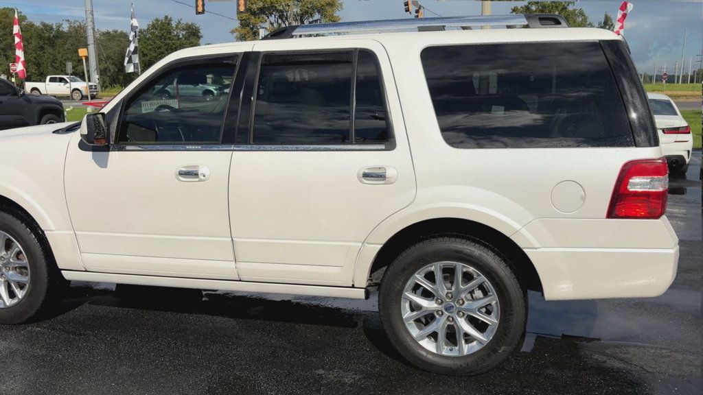 Ford Expedition Limited 4x2 photo 6