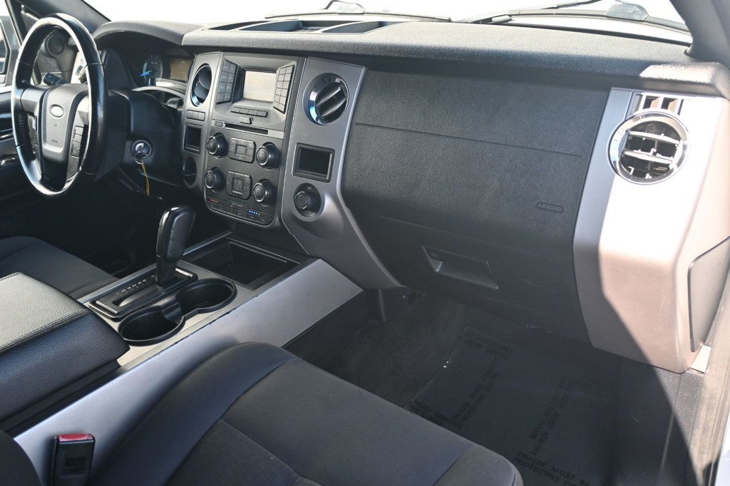 2017 Ford Expedition XLT King Ranch photo 4