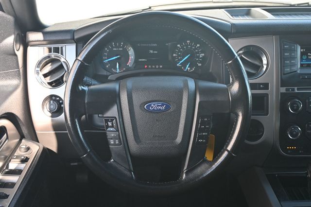 2017 Ford Expedition XLT - 22917439 - 8