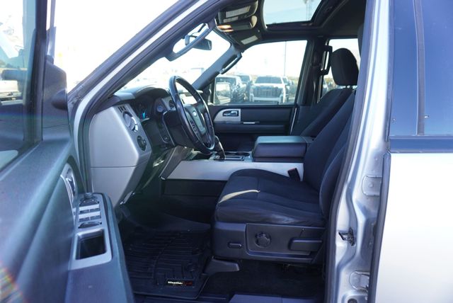 2017 Ford Expedition XLT - 22935831 - 20