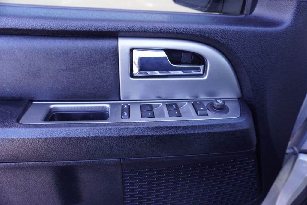 2017 Ford Expedition XLT - 22935831 - 28