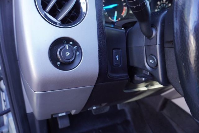 2017 Ford Expedition XLT - 22935831 - 29