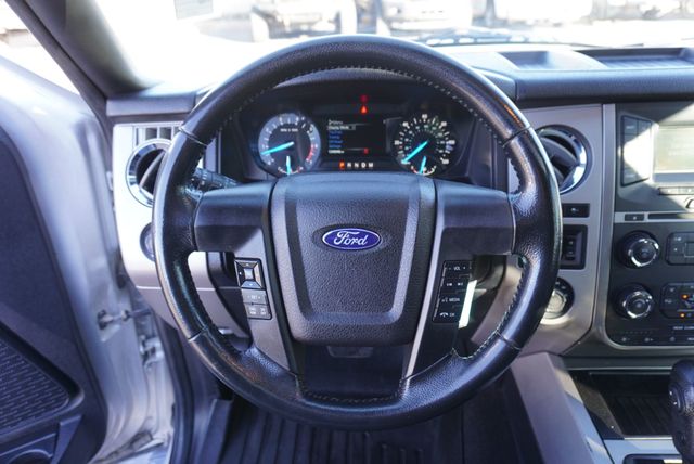 2017 Ford Expedition XLT - 22935831 - 31