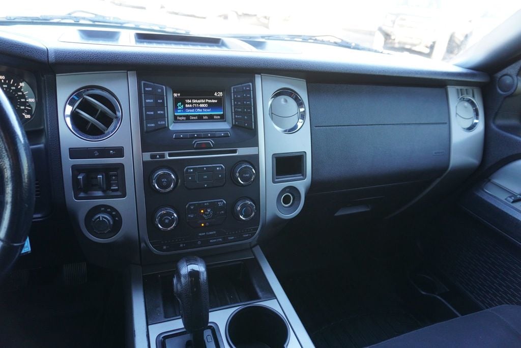 2017 Ford Expedition XLT - 22935831 - 32
