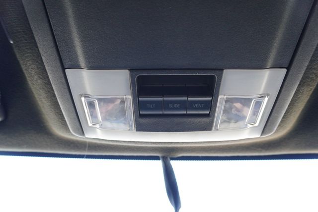 2017 Ford Expedition XLT - 22935831 - 37