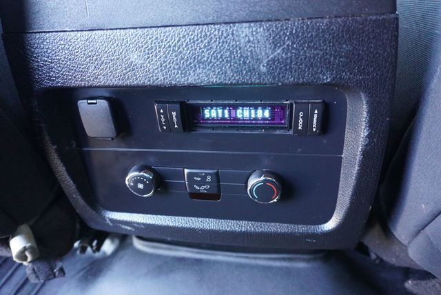 2017 Ford Expedition XLT - 22935831 - 41