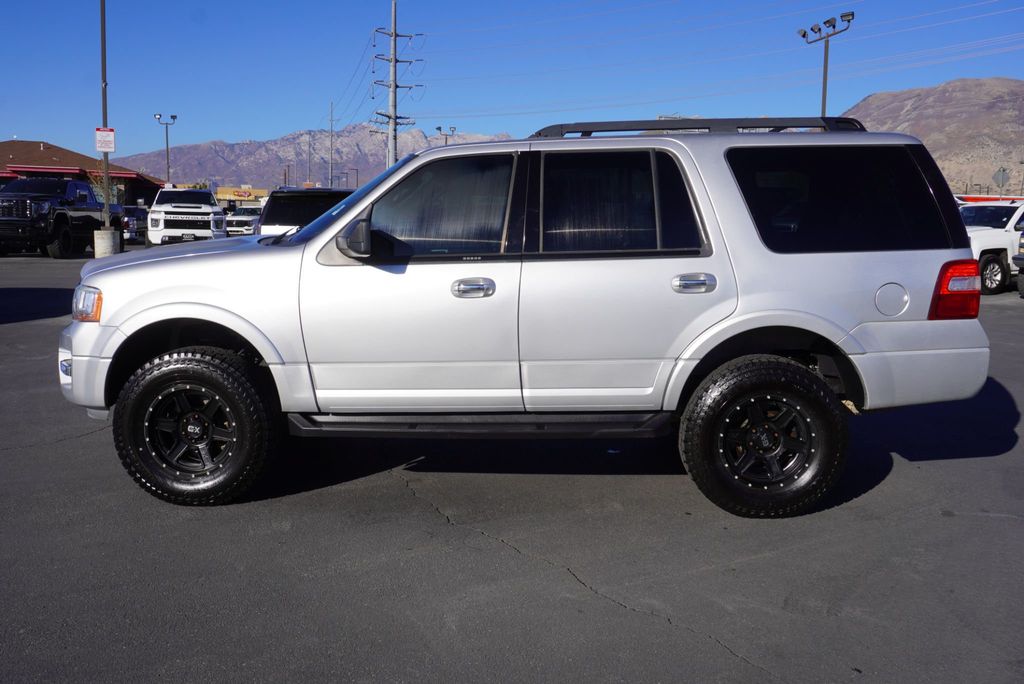 2017 Ford Expedition XLT - 22935831 - 6