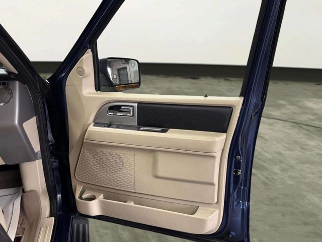 2017 Ford Expedition XLT 4x2 - 23011243 - 22